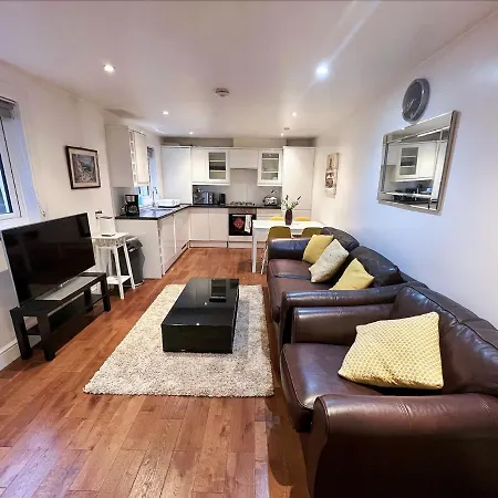 Lovely 2 Bedroom Garden Flat In London Exterior photo