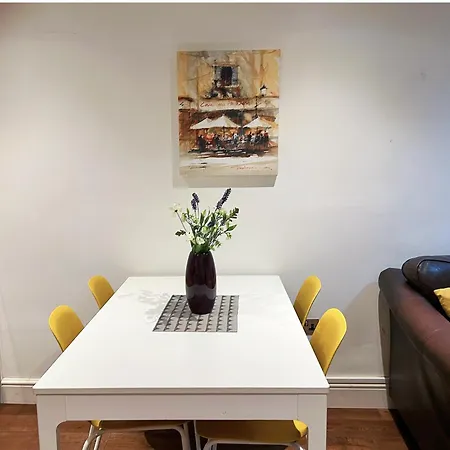 Lovely 2 Bedroom Garden Flat In London Exterior photo