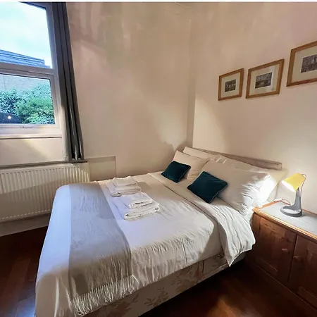 Lovely 2 Bedroom Garden Flat In London Exterior photo