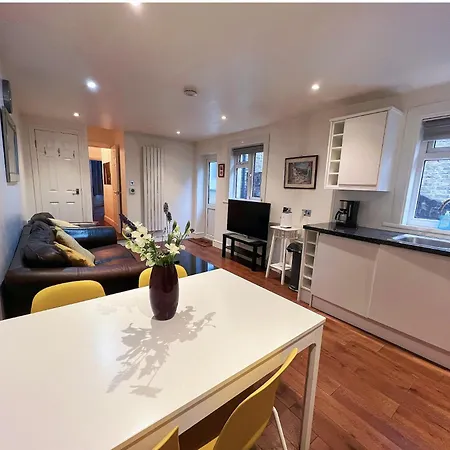 Lovely 2 Bedroom Garden Flat In London Exterior photo