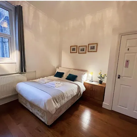 Lovely 2 Bedroom Garden Flat In London Exterior photo