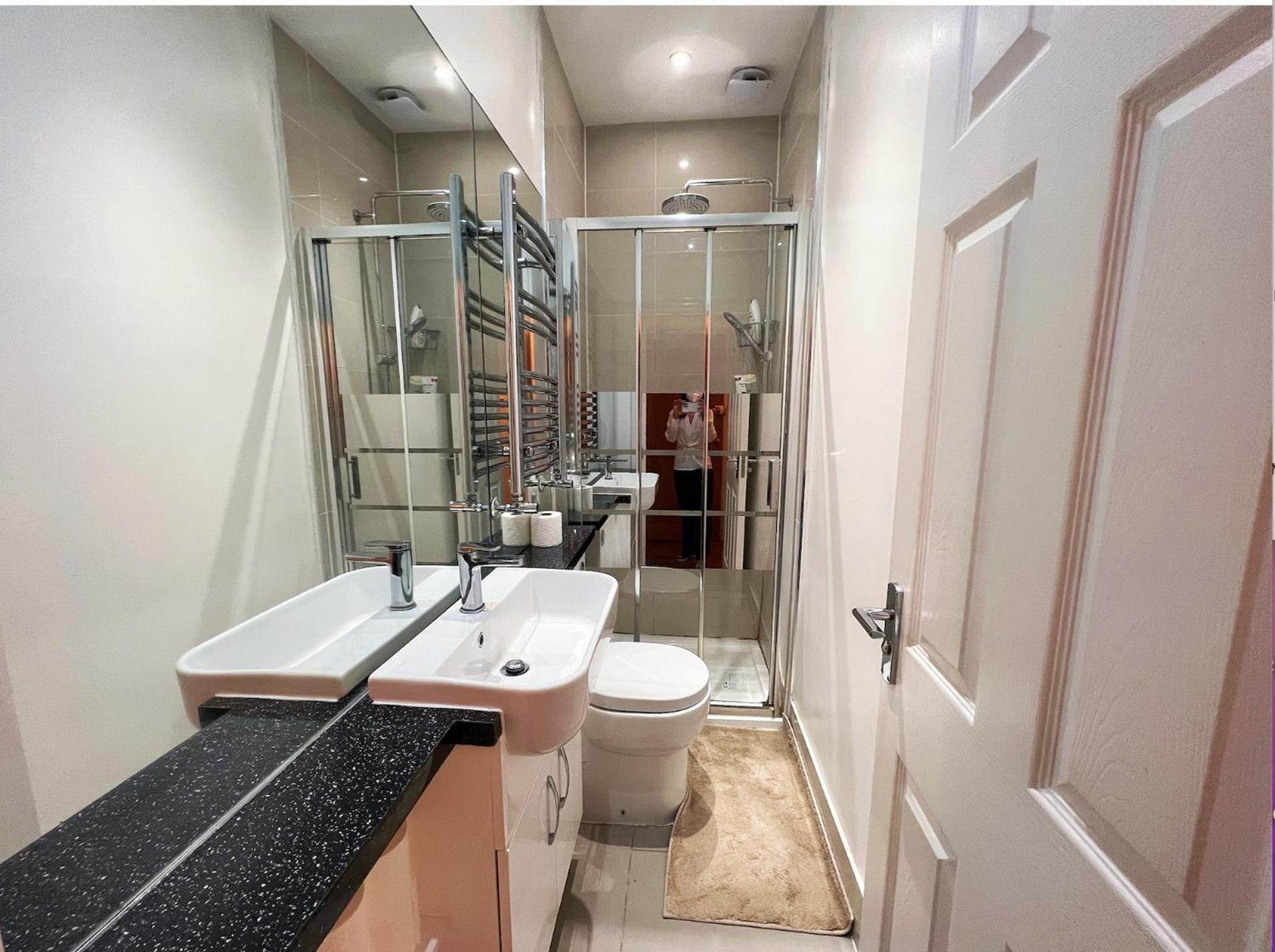 Lovely 2 Bedroom Garden Flat In Apartment London