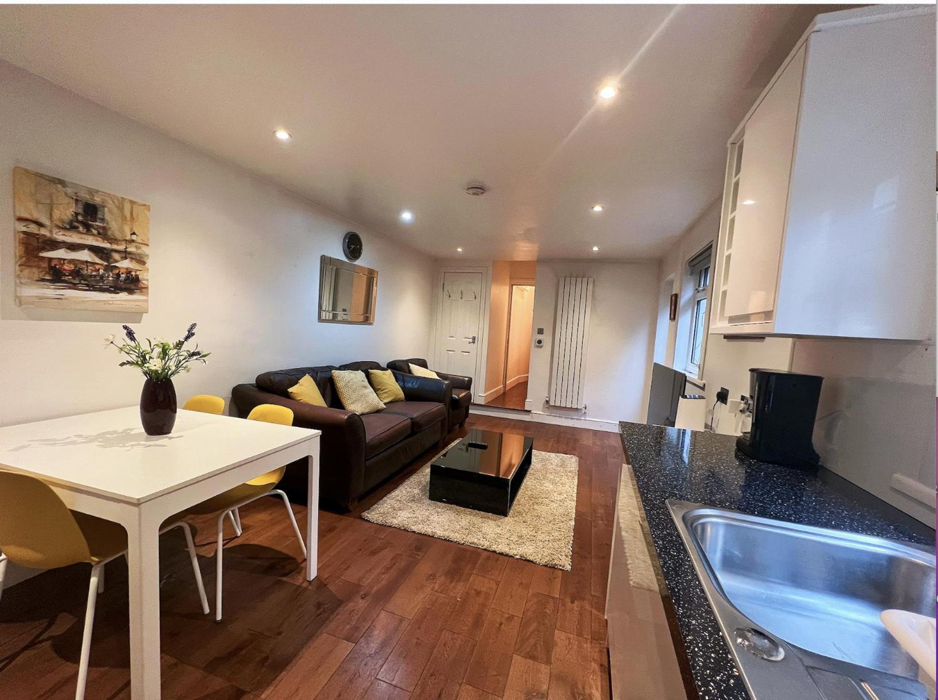 Apartment Lovely 2 Bedroom Garden Flat In