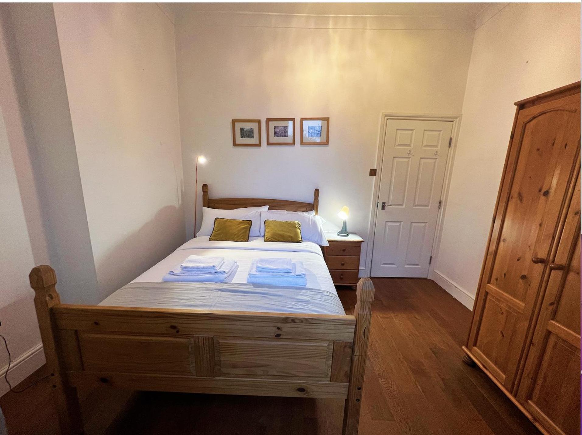 Lovely 2 Bedroom Garden Flat In Apartment London